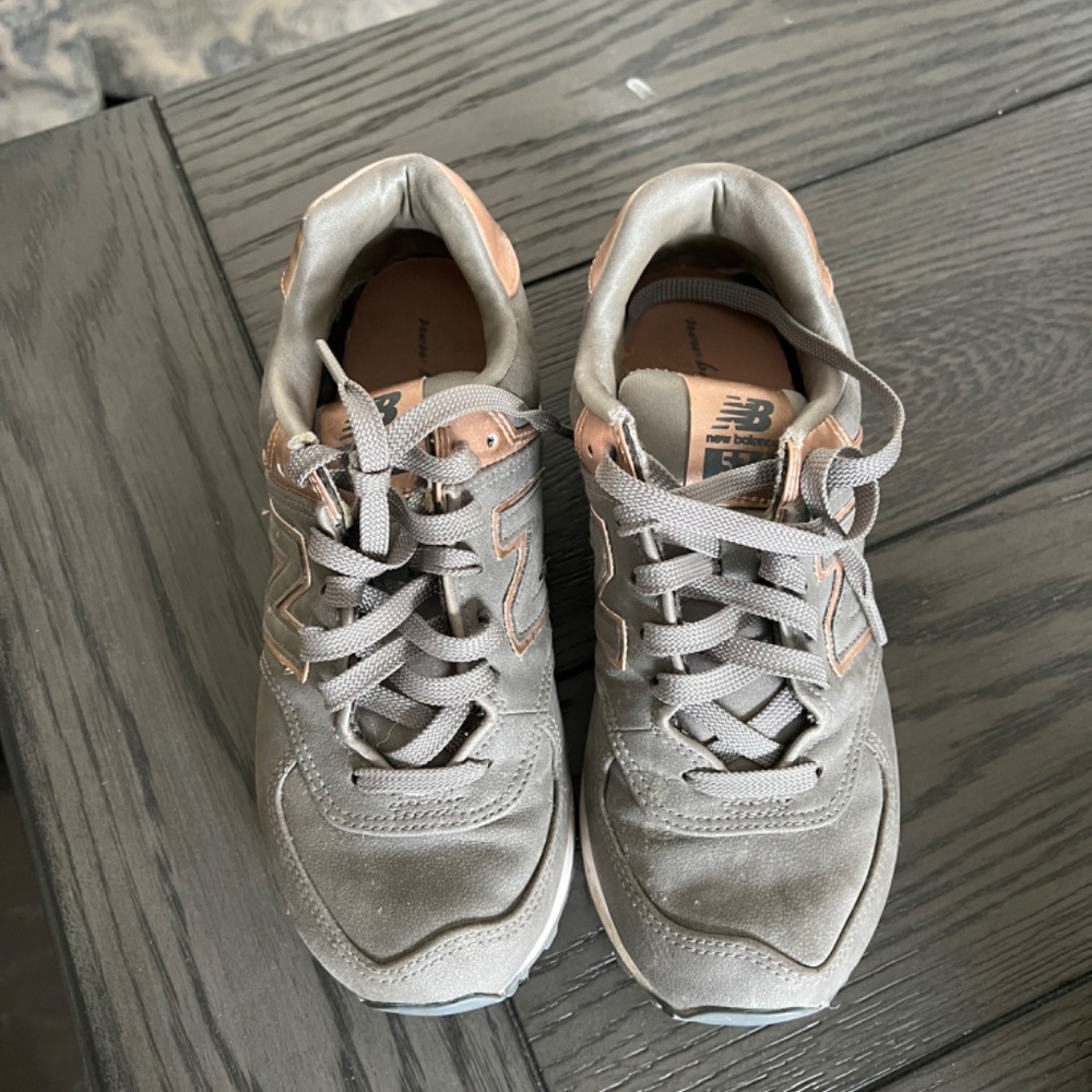 New Balance - Picture 2 of 4
